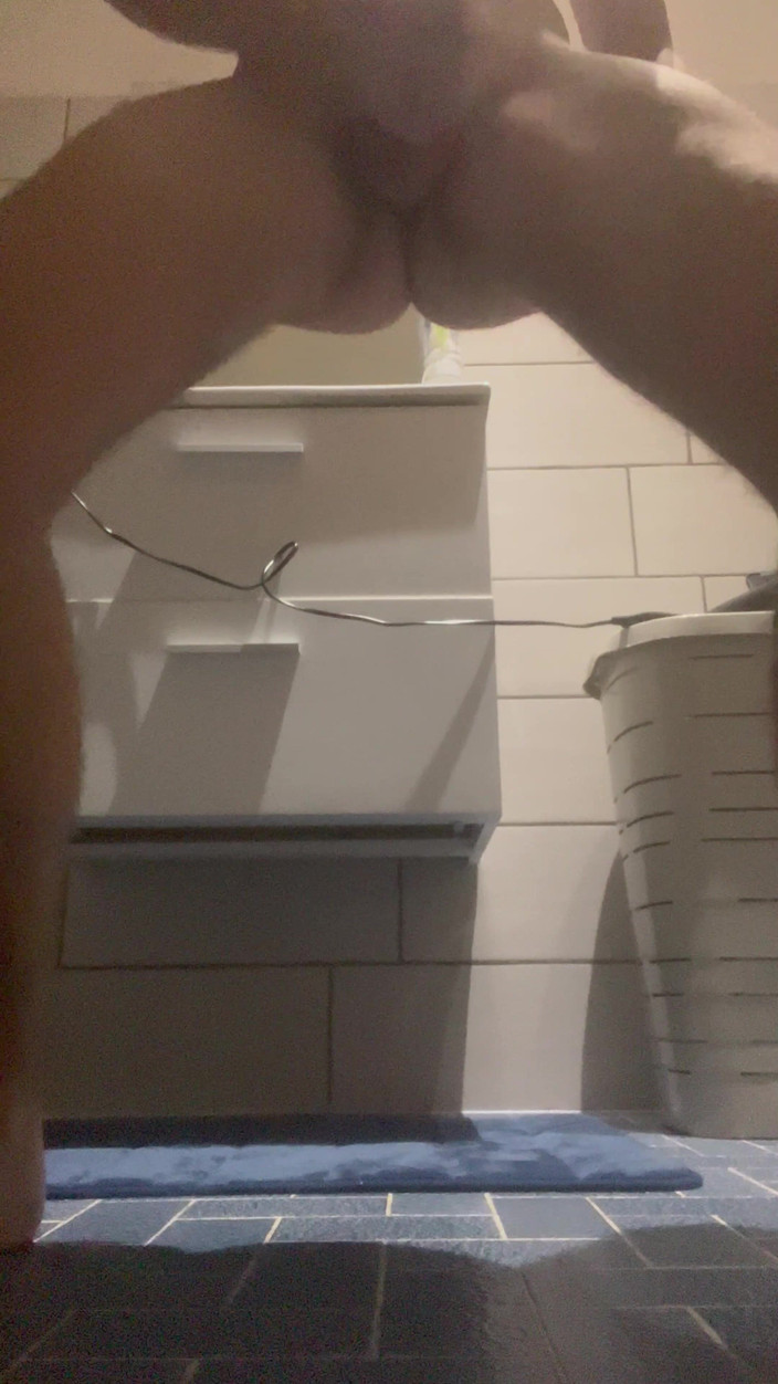 christophecamzzlo: Šukám díru