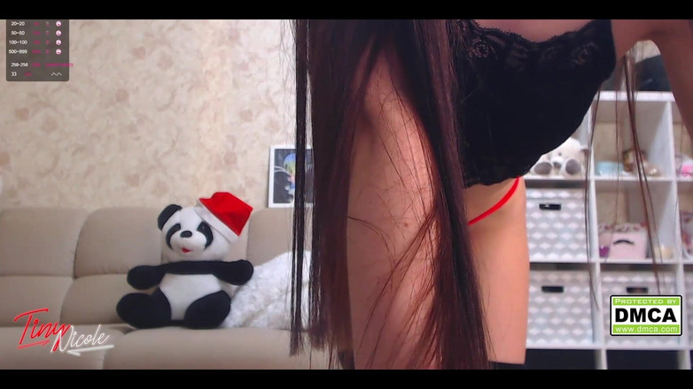 NicoleAndAlex: 俄罗斯网络摄像头模特米娅在邦加摄像头上。性感荡妇