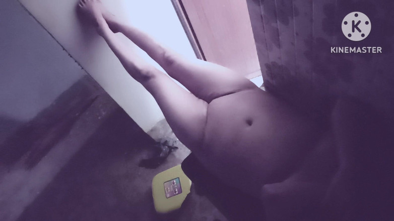 Romantic girl: Büyük memeli büyük götlü büyük yerel seks erkek arkadaş kız...