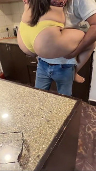 Dopo Aver Visto Il Toro Di Mia Moglie Non Riusciva a Tenere Il Suo Sperma.