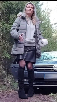 MILF Quick Fuck Outside Near Public Highway Cum Inside and Piss It