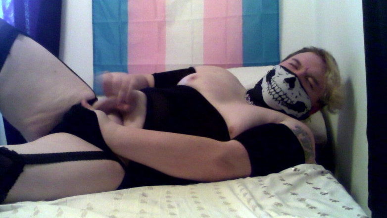 Roxxie rae page: Masturbare pentru prima dată