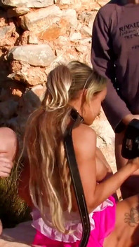 Elodie Bathory a Krystal s přírodními kozami milují anální sex