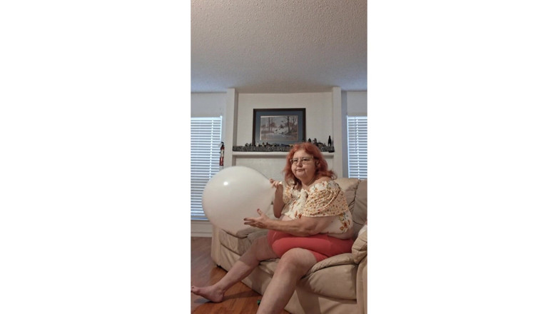BBW nurse Vicki adventures with friends: Requested Blow up and Pop Video by Big Beauty Nurse...