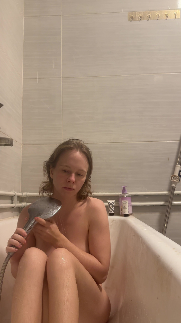 SweetLucy96: Pójdziesz ze mną do wanny?