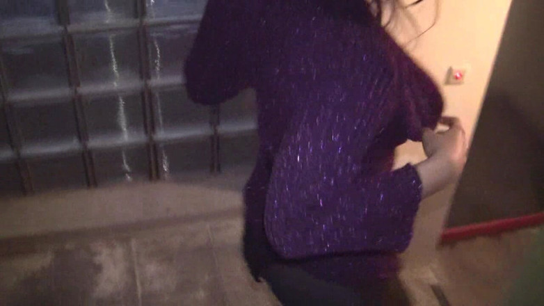Aische Pervers: Stairwell Flooded with Piss
