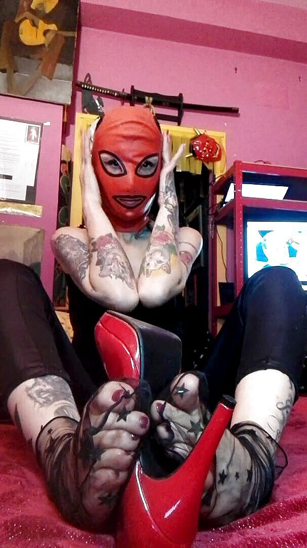 Miss Wagon Vegan Fetish: Miss Vagones vegana - fetiche de goma enmascarada