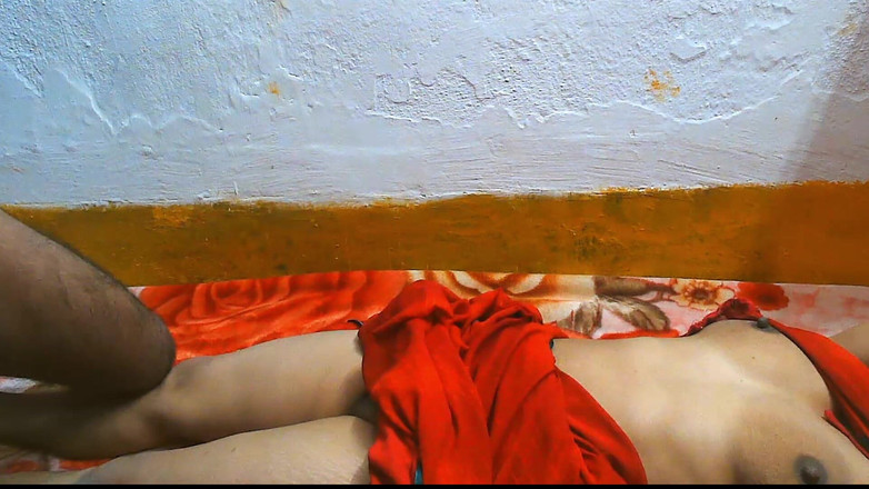 Busty Banuu: 밤에 오빠와 섹스하는 델리 발정난 여동생.