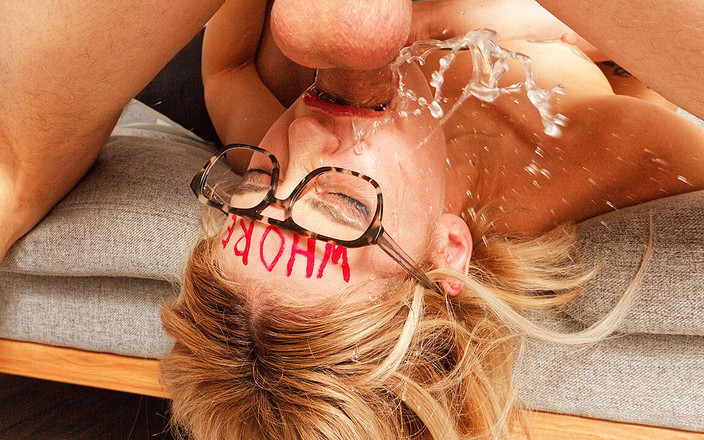 Crazy Mouth Meat: Sexy děvka extrémní velký péro ošukaná do obličeje