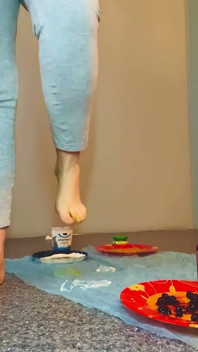 Food Foot Play