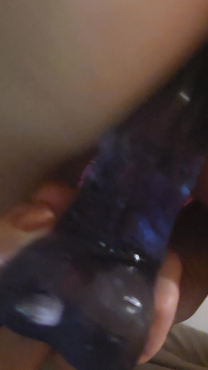 Goode Girl: 딜도를 타고 남편의 자지와 공을 빨아주는 구드 소녀