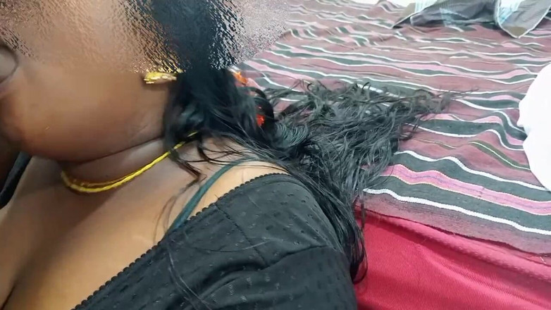 Veni: Tamilská manželka tvrdě šuká