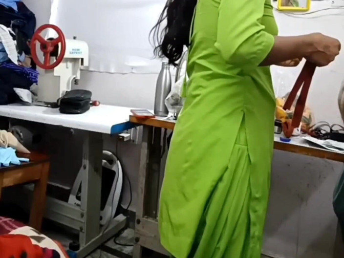 Hemant sarita: Ela Tinha Ido Ao Alfaiate Para Ter Sua Blusa Apertada....