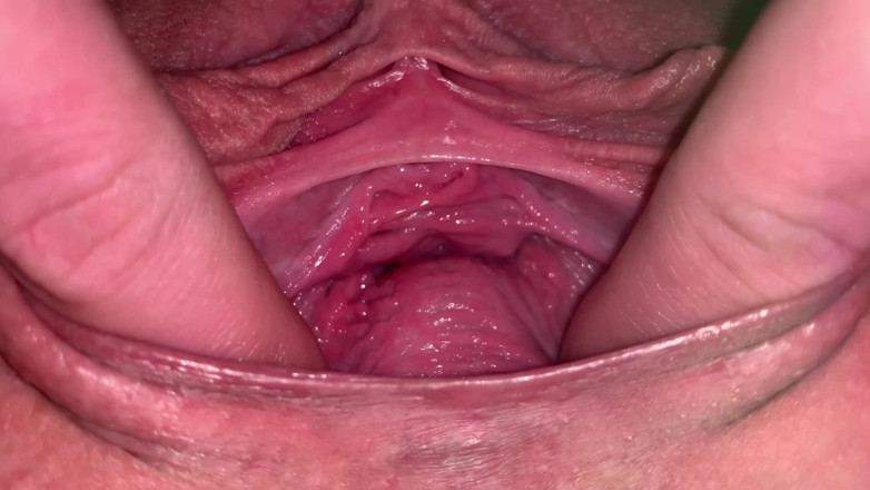 Claudia Macc: Pussy gaping