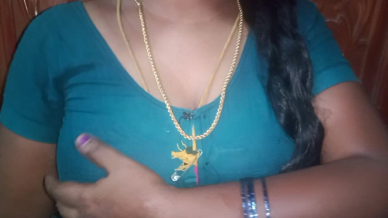 Vaishnavi35: Tamilische tante drückt ihre brüste, wenn sie allein ist und...