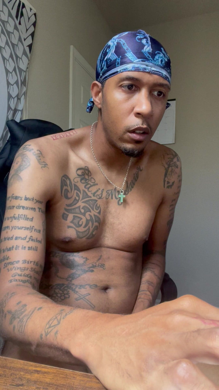 Jahan X: Une grosse noire fait sortir une grosse éjac