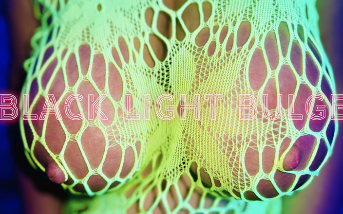 Peacock couple: Protuberância da luz negra