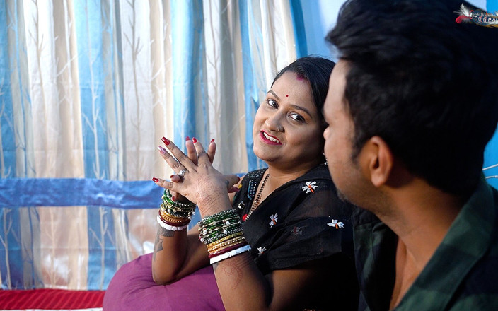Desi Bold Movies: Desi Mallu Bhabhi hardcore šuká se svým přítelem, když její manžel...