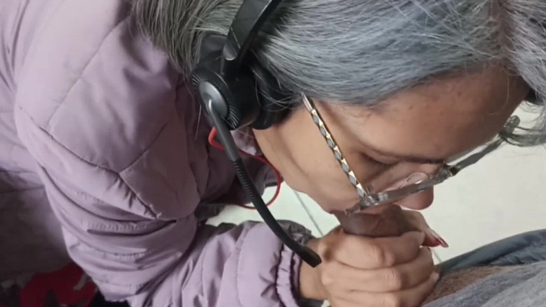 Swingersamateur40: Vind Je Het Leuk Als Ik Je Lul Zuig Tijdens...