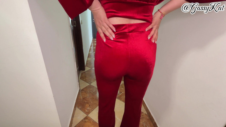 GassyKat: Ratu kentut red velvet