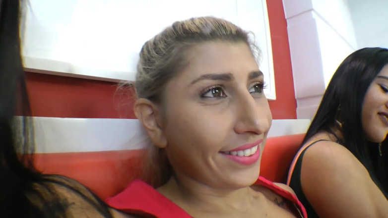 FetishKing: Película de gangbang de lesbianas escupiendo - litros de mejor saliva