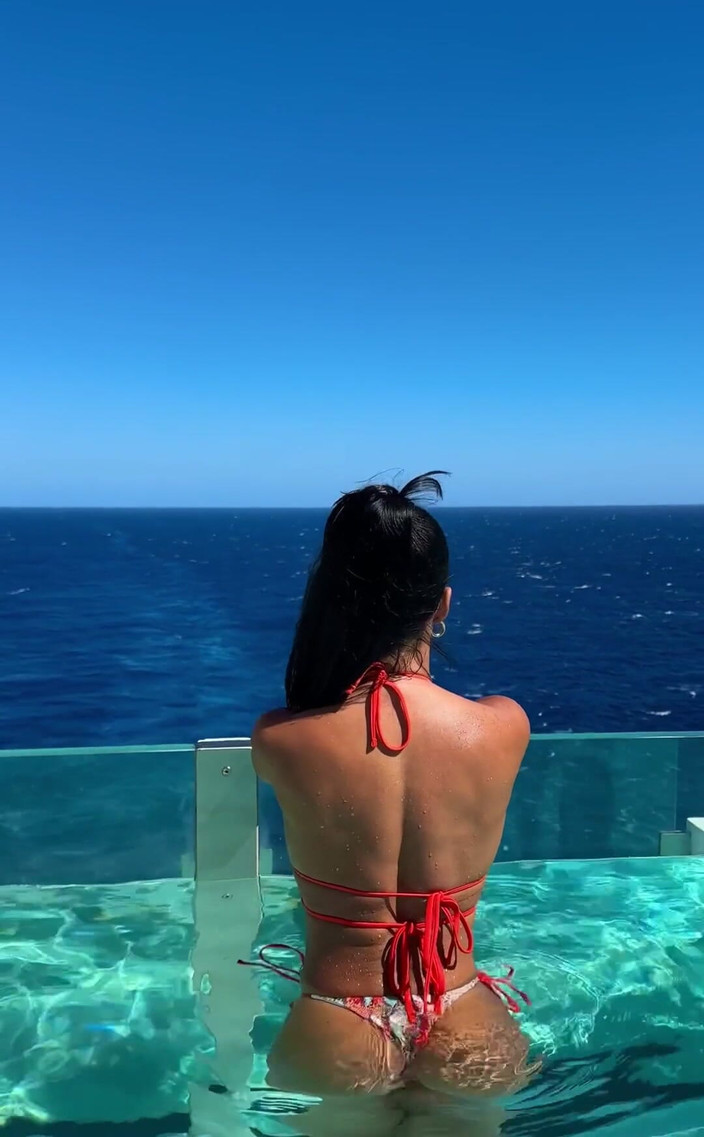 Miss Lexa: 月曜日はどうですか?