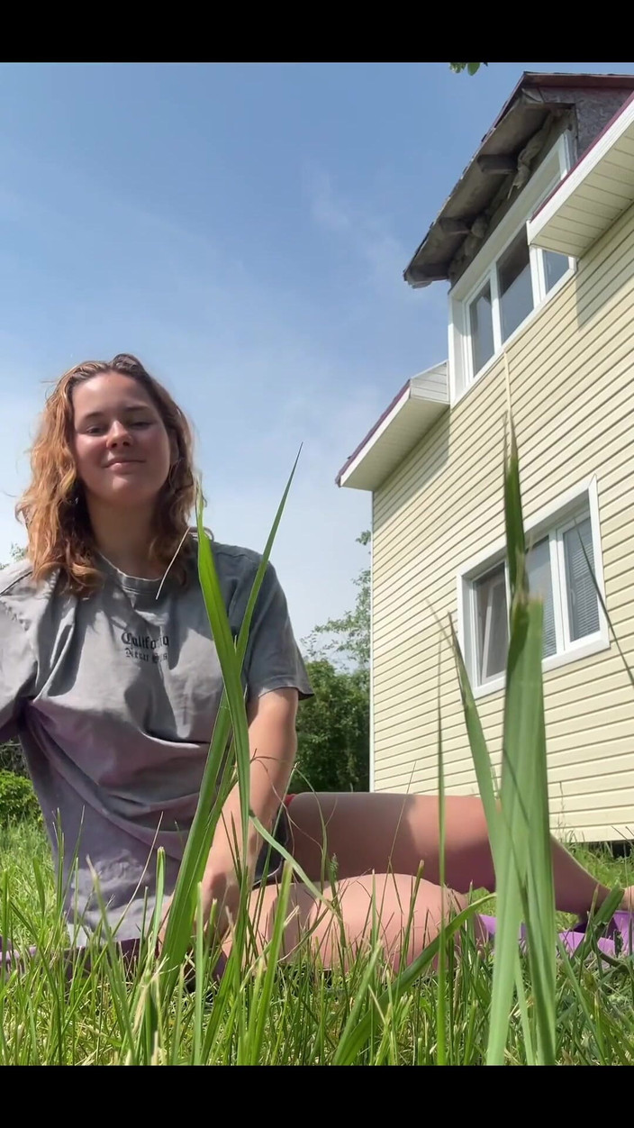 Fox Flame: Latihan pagi di luar ruangan - apa yang bisa lebih baik?