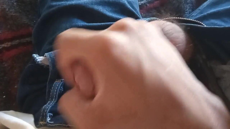 WolfGV: Je trait ma bite pour une bonne dose le matin