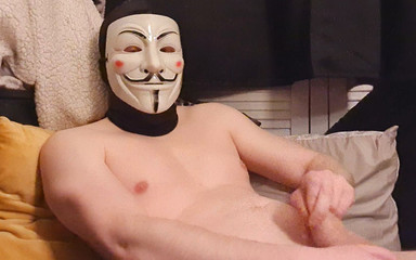 The Masked Masterxxx: Urmărește-mă cum mă masturbez până când ejaculez în timp ce port...