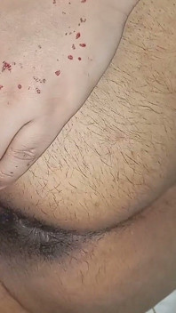 Güzel bir Hintli çift gerçek romantizmin asla solmadığını kanıtlıyor