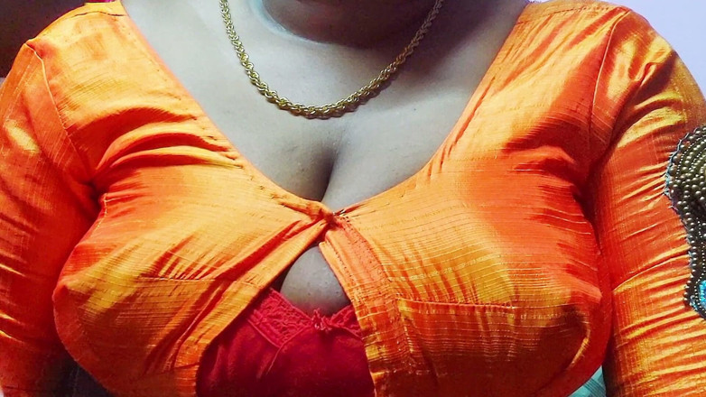 Desi Mohini: Seksi orta yaşlı seksi öğretmen ev hizmetçisiyle sert seks yapıyor