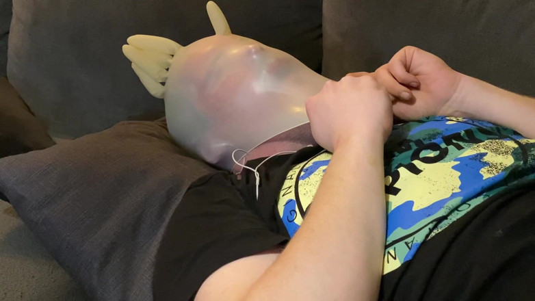 ButHoleDildoLover: My fourth breathplay - Double latexglove mask breathing