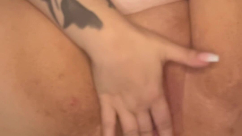 Queen Rain: Трение кошечкой