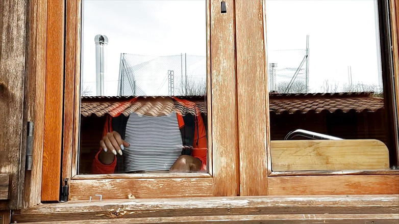 Mancheguitos: Fotto la mia vicina di campeggio senza che suo marito...