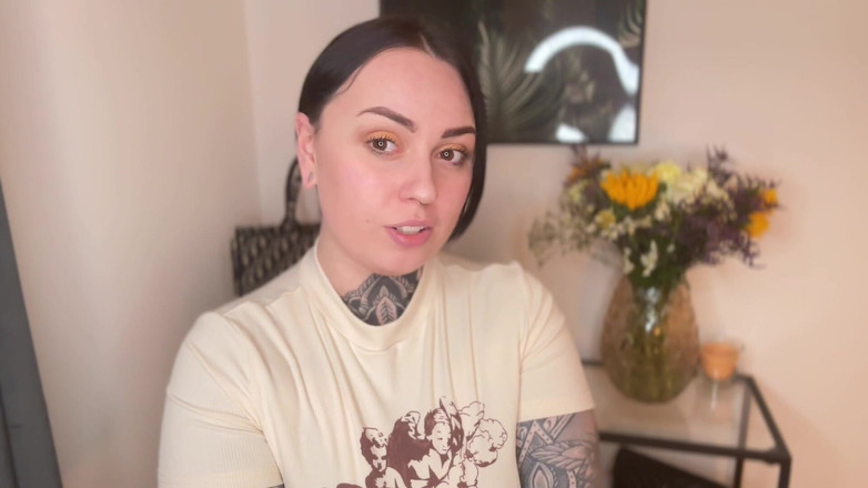 Miss Valentina: Wyczyść mojego dupka