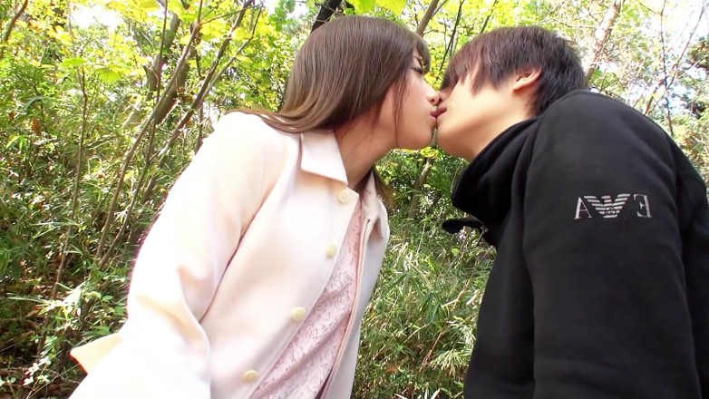 Asian porn collection: 겸둥이 마른 아시아 십대 Ayu를 유혹하고 털이 무성한 보지를 무수정 섹스하는 의붓여동생