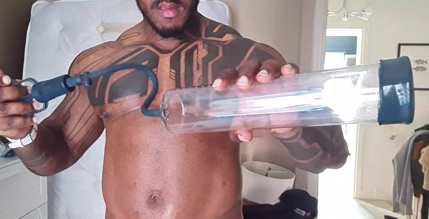 Amadeus: Eu tenho alguns brinquedos novos de Easytoys.uk, ou seja, não...