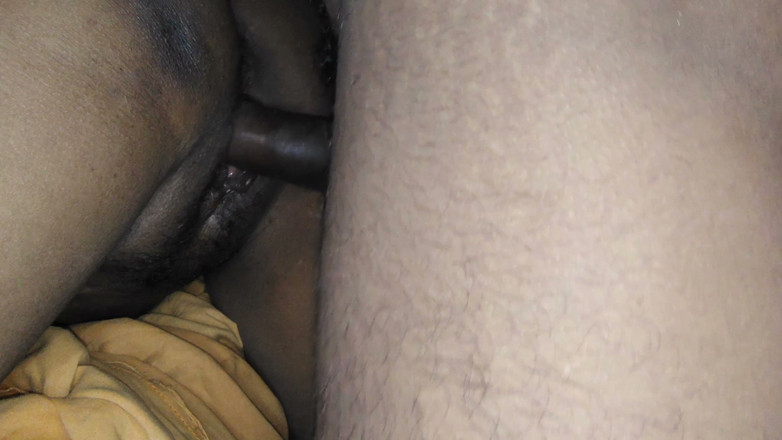 CrossedSituation8: Desi Bhabhi Škádlení výstřihem v domě indických vesnických dívek vystaveno bengalivideo