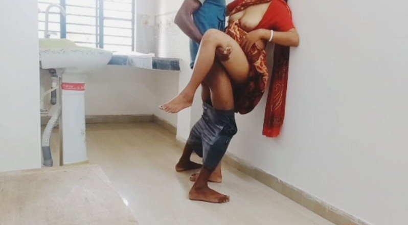 Teensex: Desi Hot Bhabi Sex Satisfaction Story in Kitchen Room