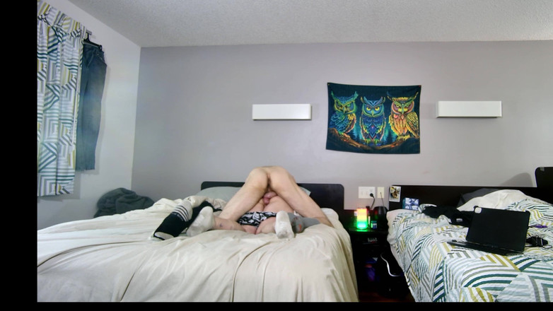 Alpha stud 4 u: Vezi mare și albă cum o ia pe la spate, îmi marchează...