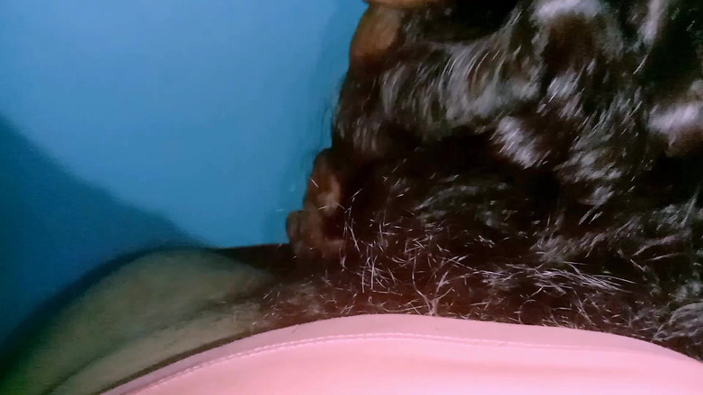 Honny moon: Przybrana siostra ssie mojego penisa i sutka kamerze w ustach, 69...