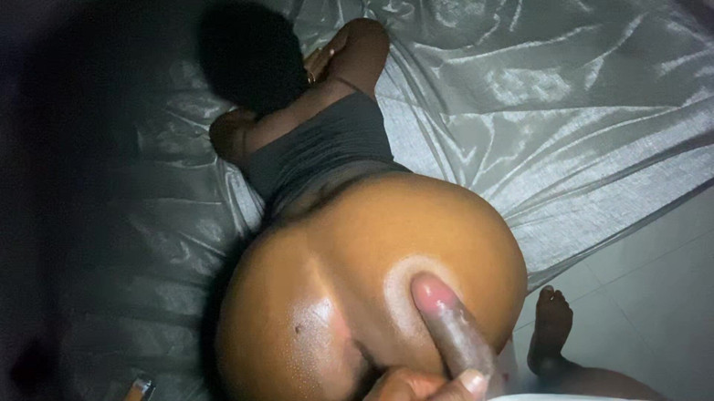 estefaniacaltrate: Big Ass Maid Gets Fucked by Her Boss and Gets...