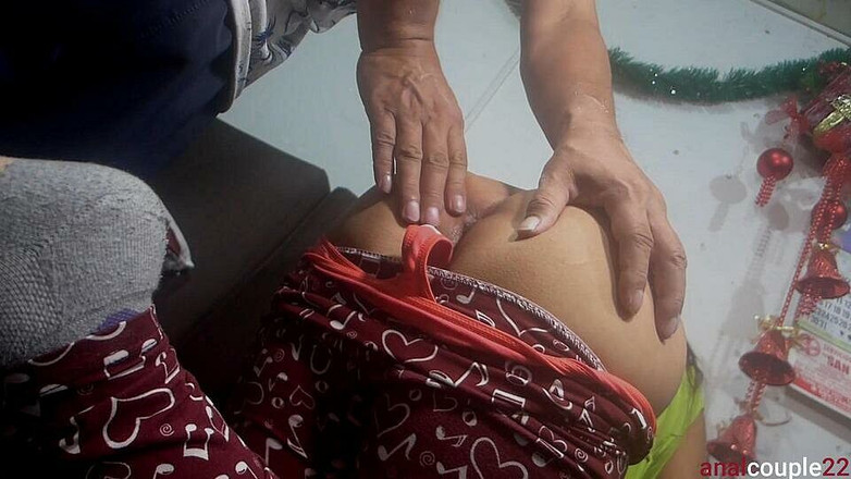 Ali Precio: Quần lót xuống và con cu bên trong, đó là cách...