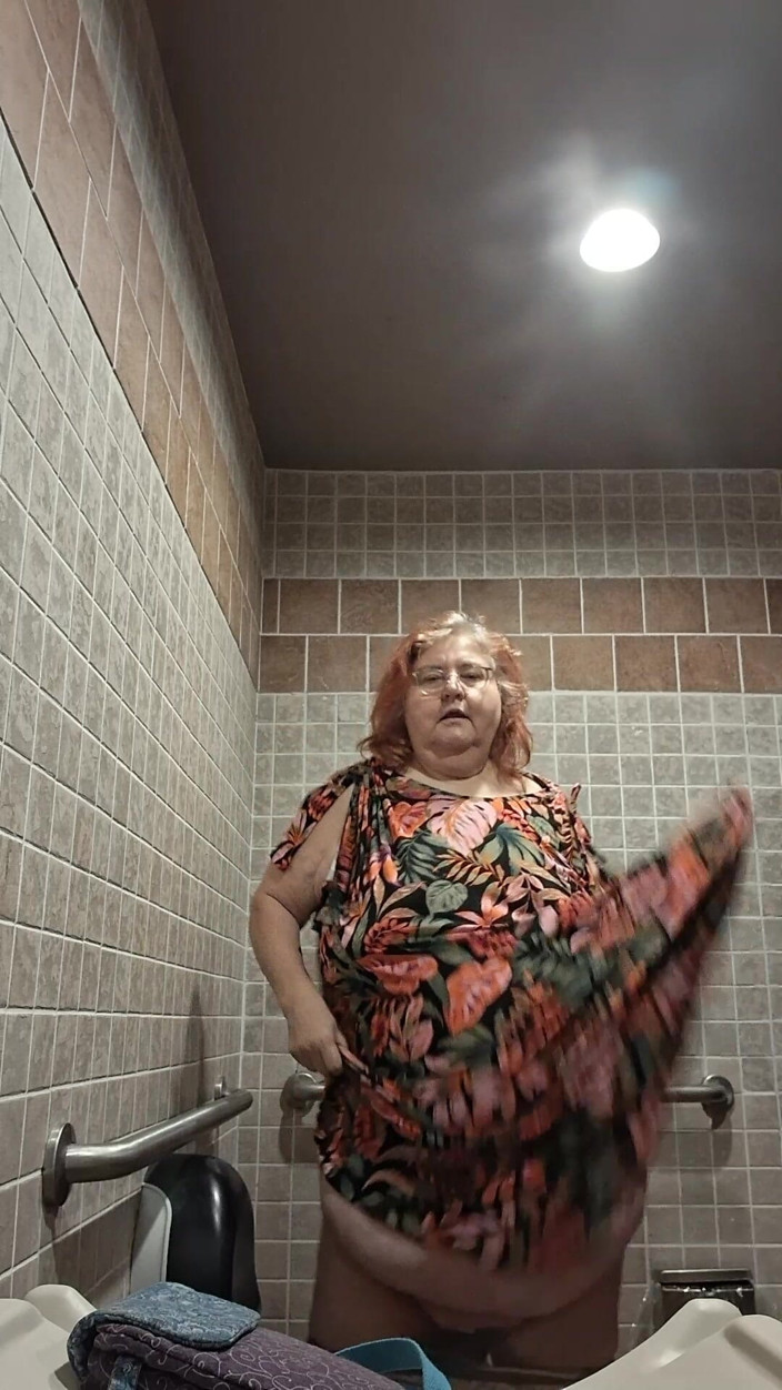 BBW nurse Vicki adventures with friends: Big Beauty Nurse Vicki Dances and Strips in the Bathroom!