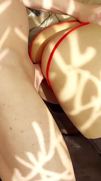 Creampie and squirting in the sunshine