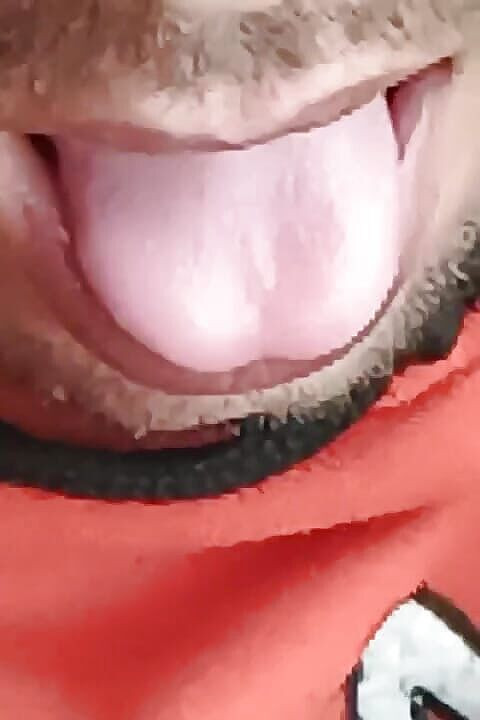 Gangbang straight: Tek başına mastürbasyon yaparken yakalandı sonra ağız deliği mastürbasyon yapıyor