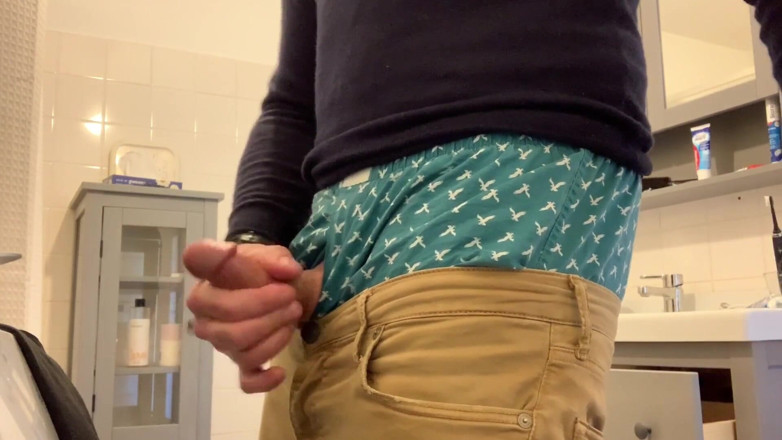 TJenner: Sagging and jerking off in my boxers