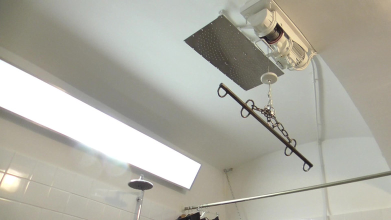 Femdom Austria: Slav audition! Test 4 ballbusting terror och slapping &amp;spitting del 2