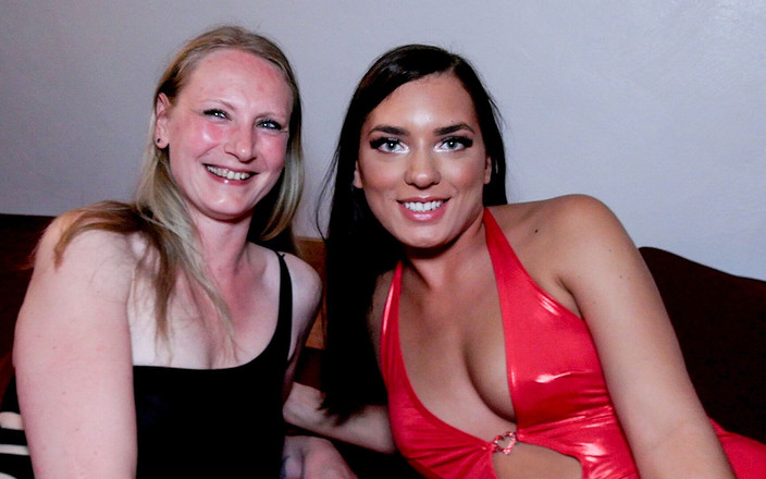 Andy Star: Cumplay Extrémní Lana a Lisa Gangbang