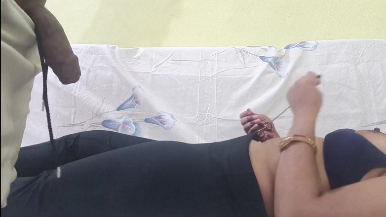 Mumbai Ashu: インドの温泉は女の子ハード性ビデオ